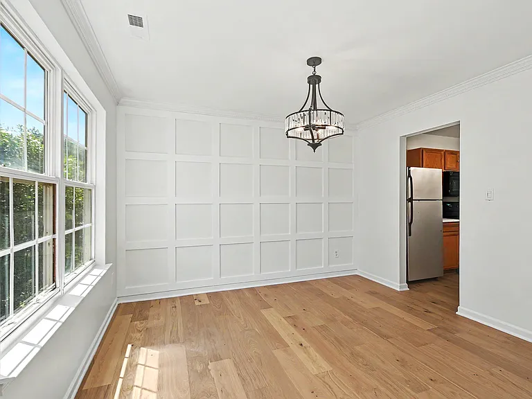 9819 Aventide Ln — Photo 4