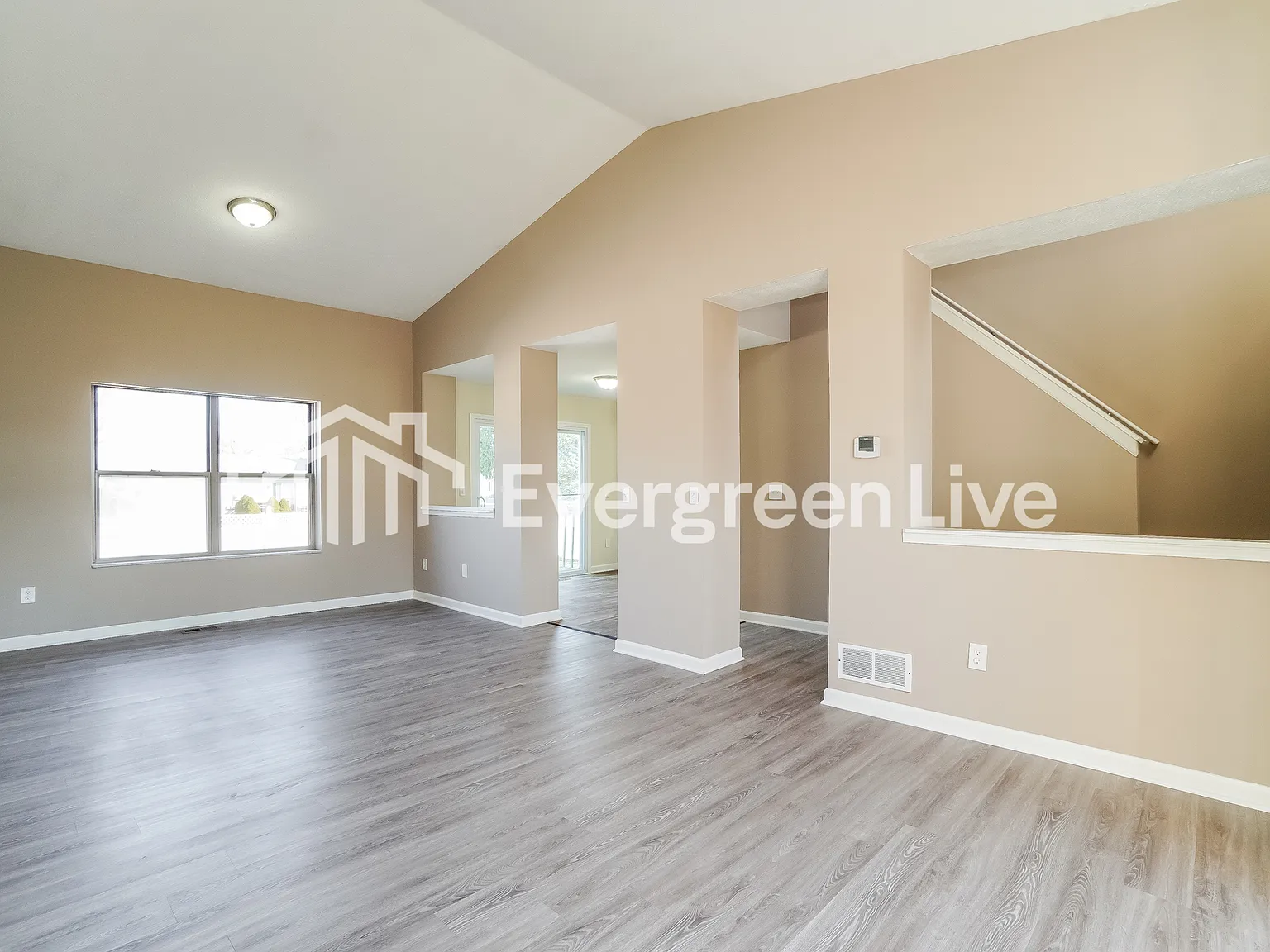3 bed, 2.5 bath, 1488 sqft, $1,795 — Photo 3