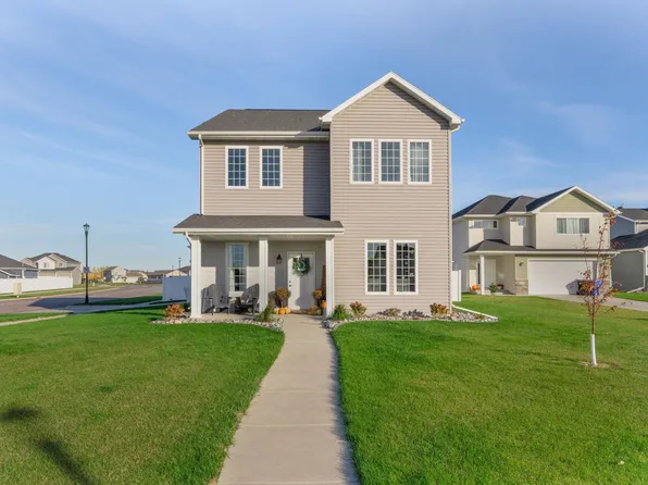 6552 Deer Creek Pkwy S, Fargo, ND 58104