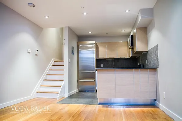 Rented by Voda Bauer Real Estate | media 21