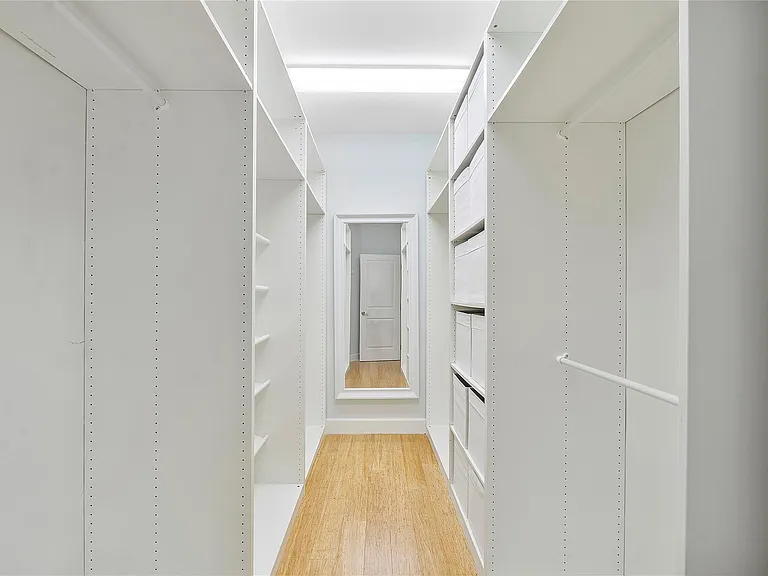 825 NE 17th Way — Photo 15