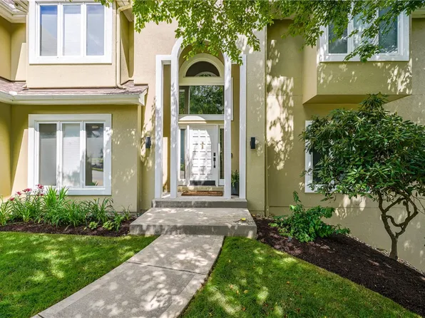 10489 Olde Villa Dr, Gibsonia, PA 15044