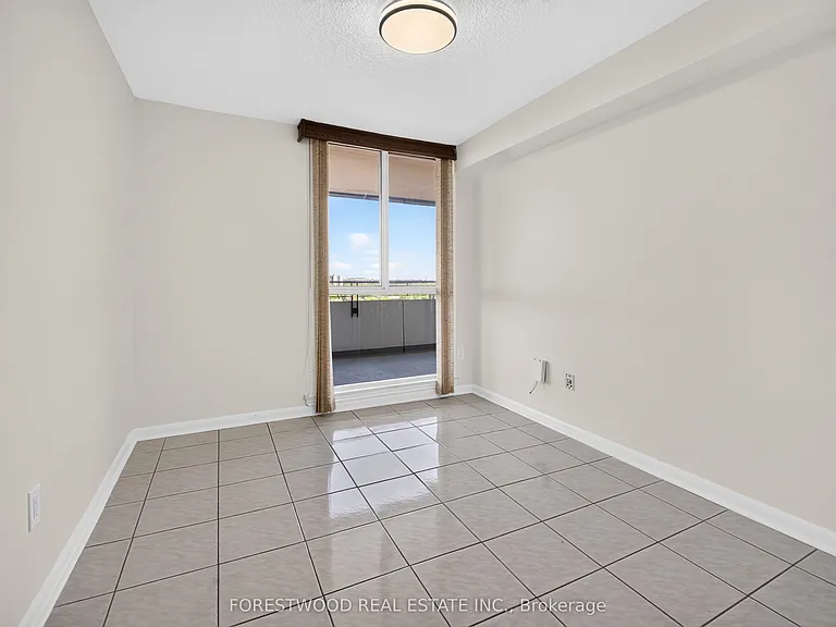 1300 Mississauga Valley Blvd #1108 — Photo 12