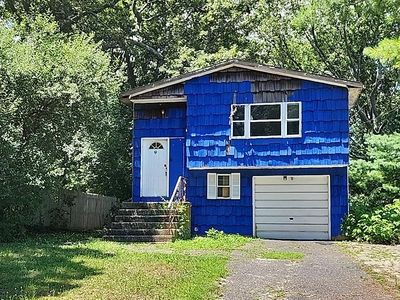 567 Puritan Drive, Shirley, NY, 11967