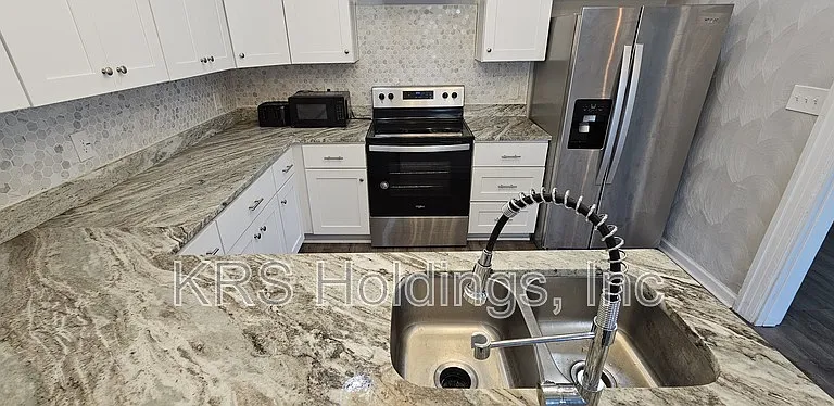 62 Elm Ave — Photo 9