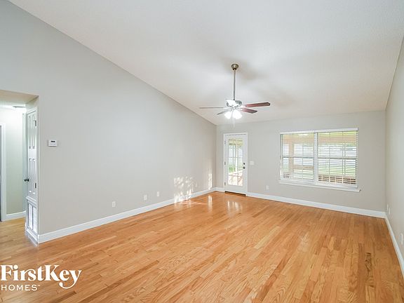4th image of 121 The Vinings Dr