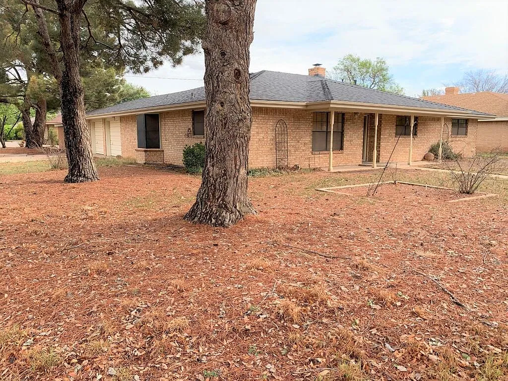 3 bed, 2.0 bath, 2000 sqft, $2,500 — Photo 4