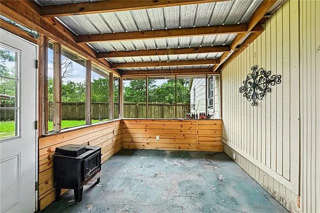 580 Pine St — Photo 11