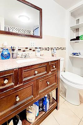 4th image of 330 E 11th St APT 5