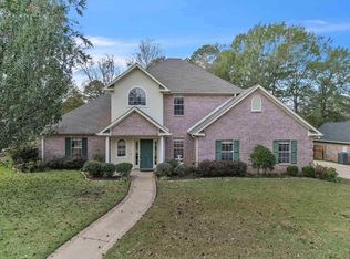 105 Willow Brook Dr, White Oak, TX 75693