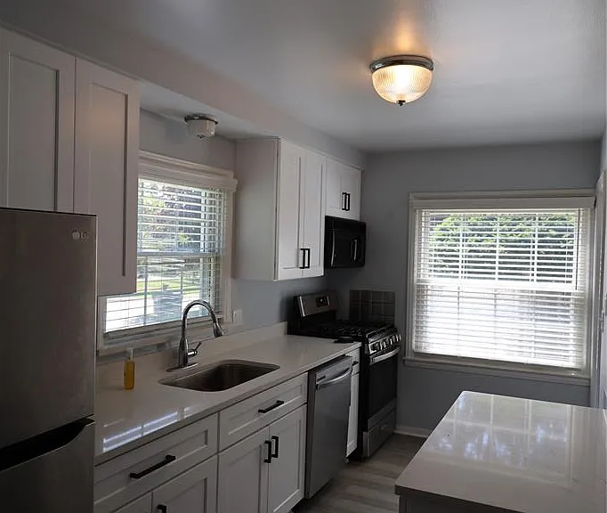 4121 Seminole Dr — Photo 28
