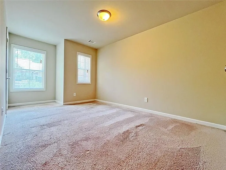 330 Holdings Dr — Photo 26
