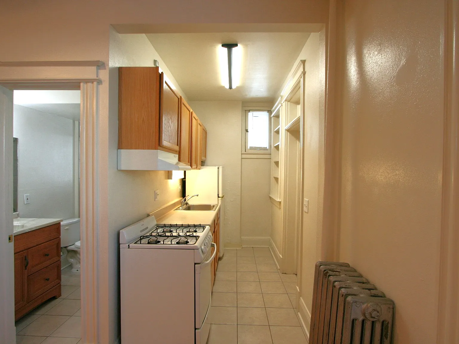 Studio, 300 sqft, $1,050 — Photo 4