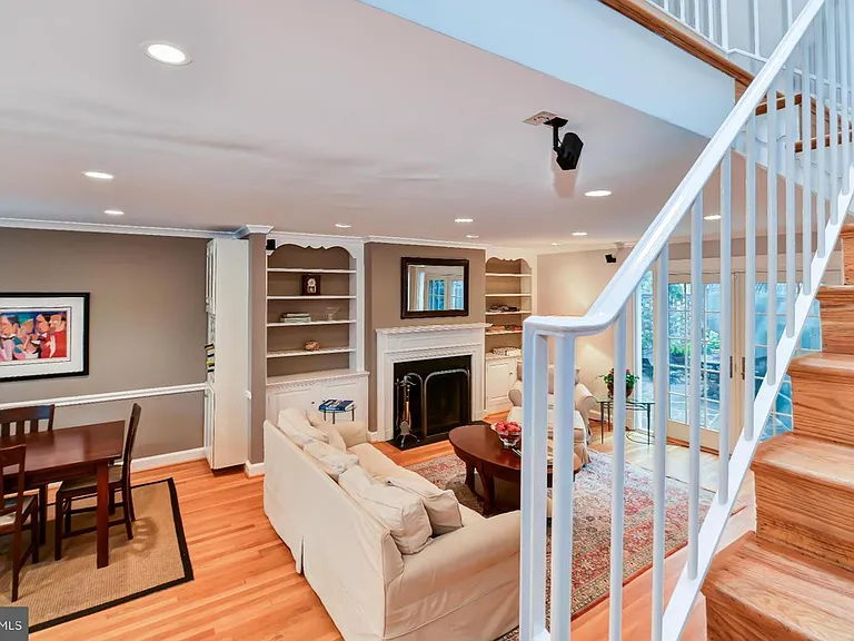 835 New Hampshire Ave NW — Photo 9