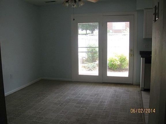 5th image of 6035 Village Ln