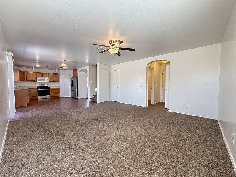 6036 W Wood St — Photo 3