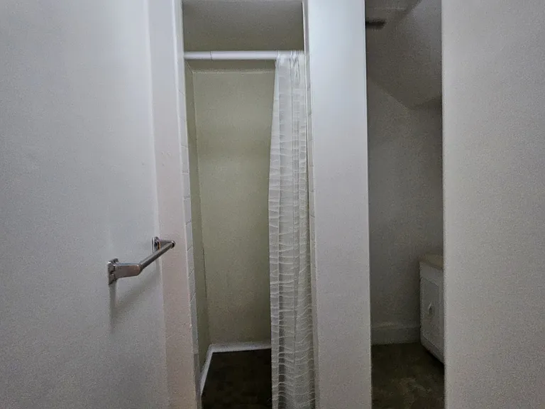 634 E Meade St — Photo 13
