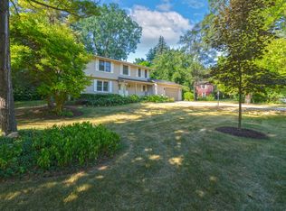 1990 Squirrel Valley Dr, Bloomfield Hills, MI 48304