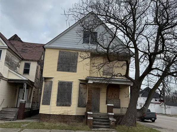 4702 Mitchell St, Detroit, MI 48207