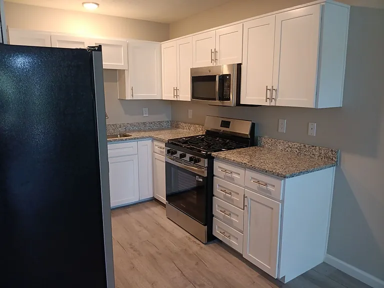 1201 South Main St — Photo 5