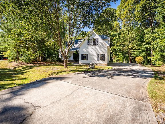 3rd image of 116 Grafton Pl