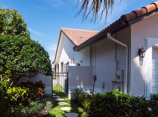 19388 Cherry Hills Ter, Boca Raton, FL 33498