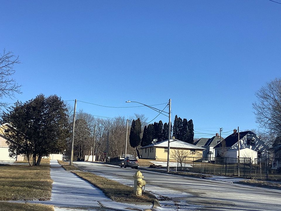 2nd image of 1020 Harding St