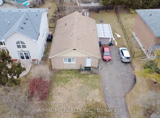 271 Rouge Hills Dr, Toronto, ON M1C 2Z2