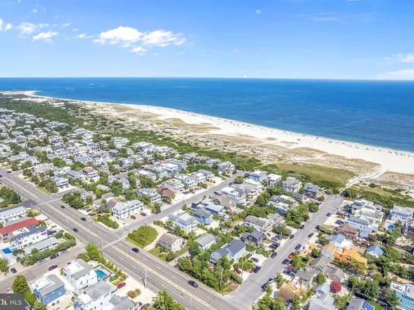 14 E 24th St, Barnegat Light, NJ 08006