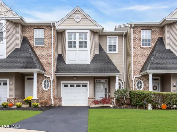 22 Island Breeze Court, Manahawkin, NJ 08050