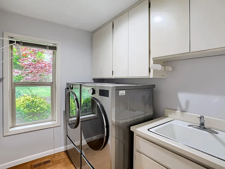 15050 SW 141st Ave — Photo 24