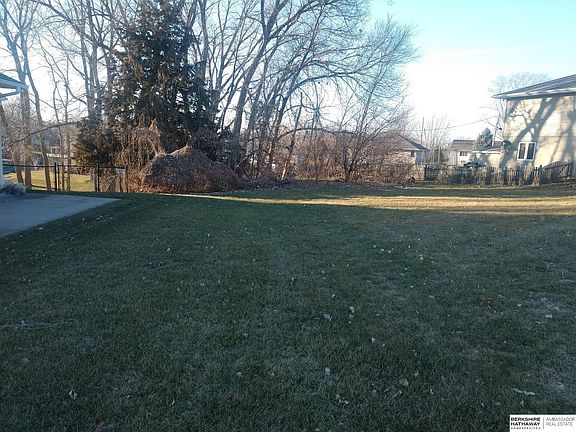 5th image of 1208 Beaver Lake Blvd