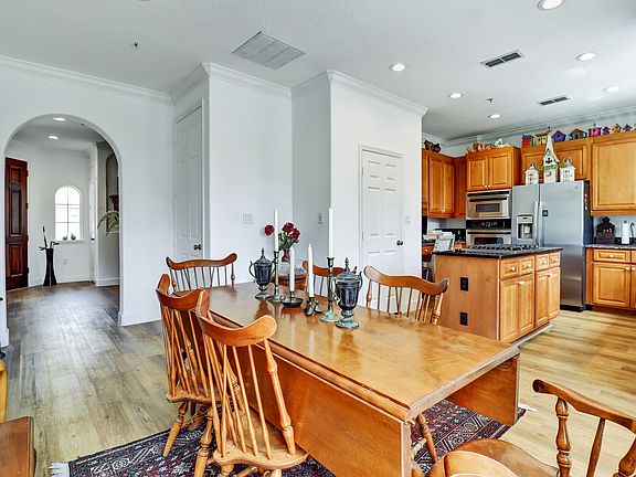 4th image of 1020 Minnesota Ave APT 1