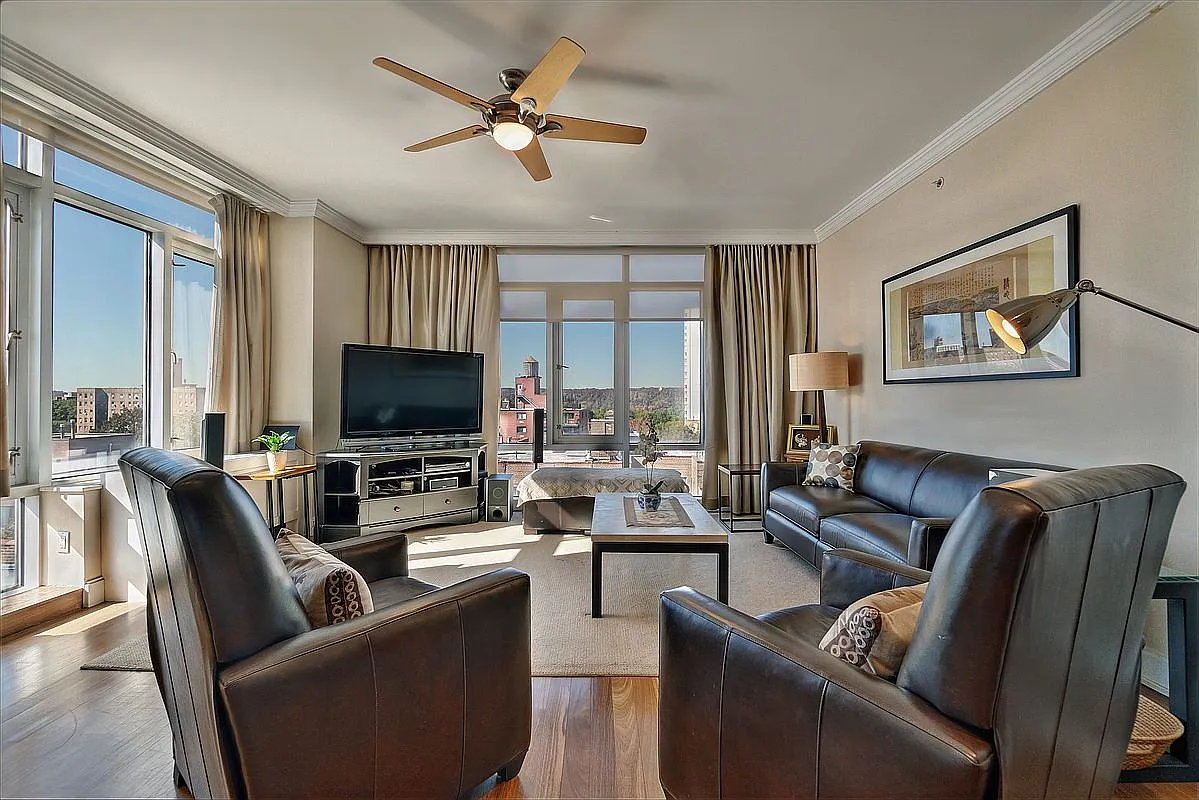 3220 Arlington Ave APT 9A photo 1