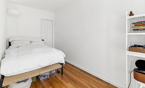 4th image of 158 Smith St APT 3F