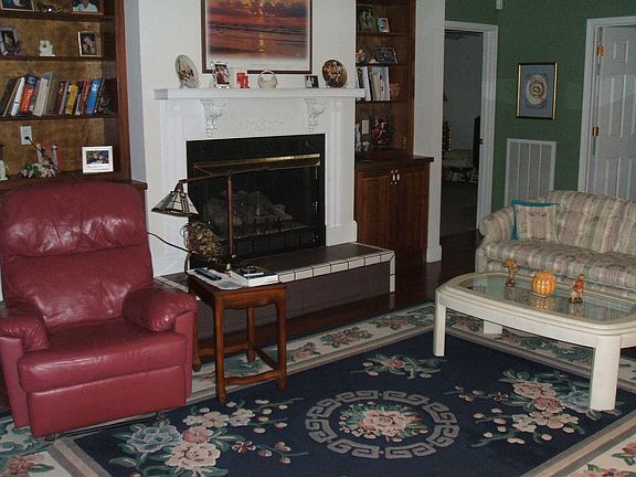 Fireplace/Living Rm.