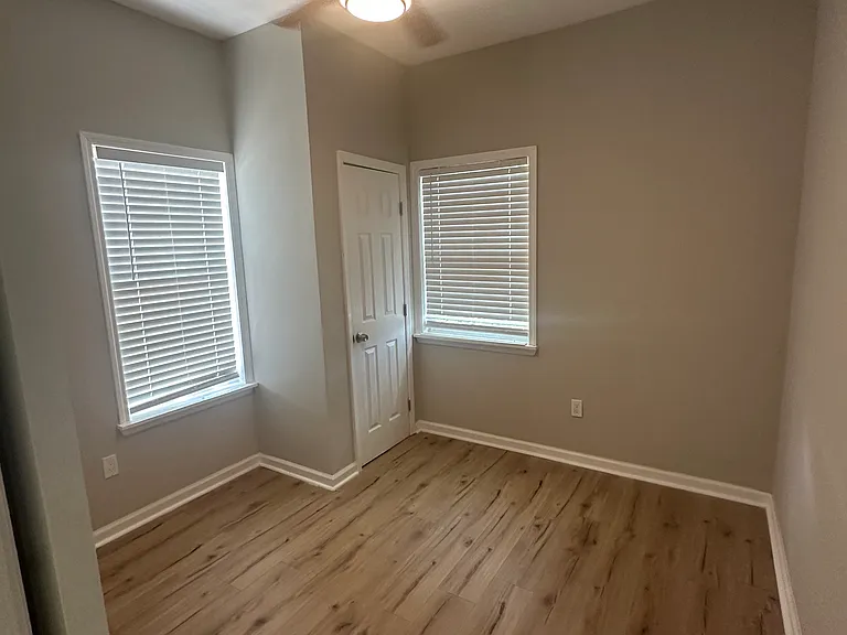 1219 Richards St — Photo 10