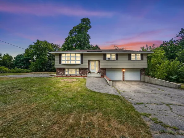 7 Hoodkroft Drive, Derry, NH 03038