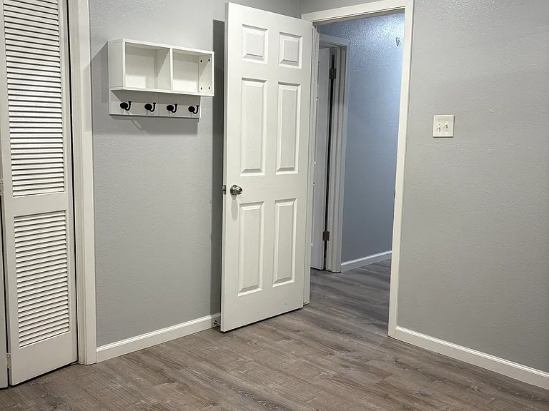 4641 Sheffield Ln — Photo 17