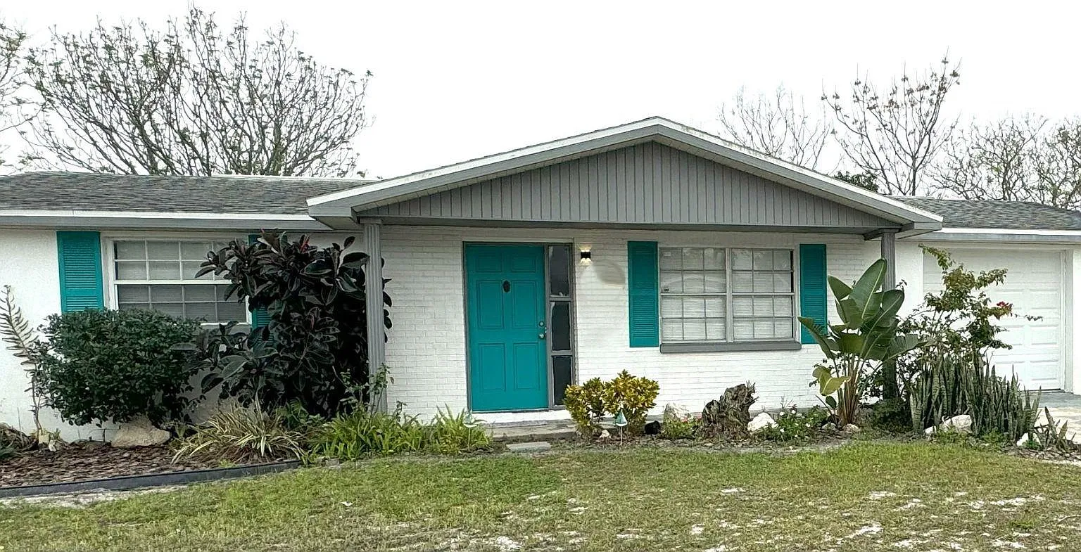 7410 Castanea Dr — Photo 1