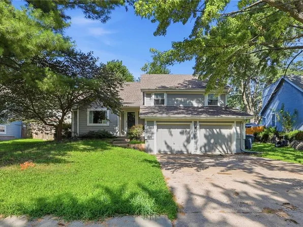 1819 S Stagecoach Dr, Olathe, KS 66062