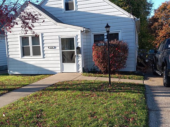 2nd image of 1210 W 32nd St