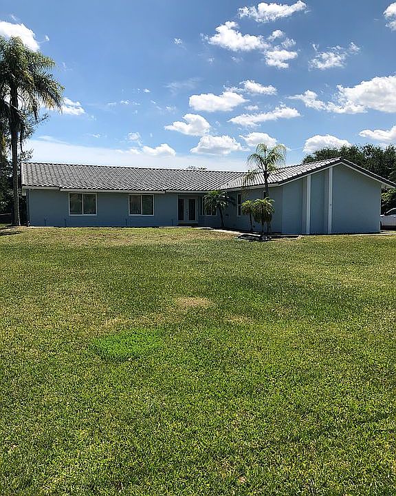 2nd image of 13500 SW 29th St