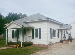 132 N Main St, Argenta, IL 62501