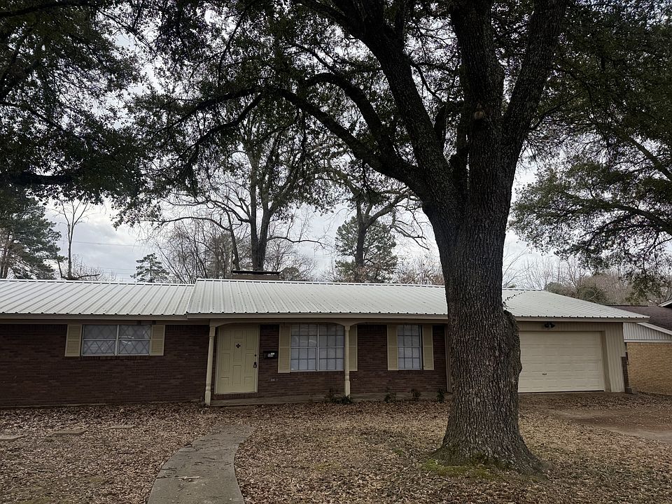 1st image of 109 Wildwood Dr