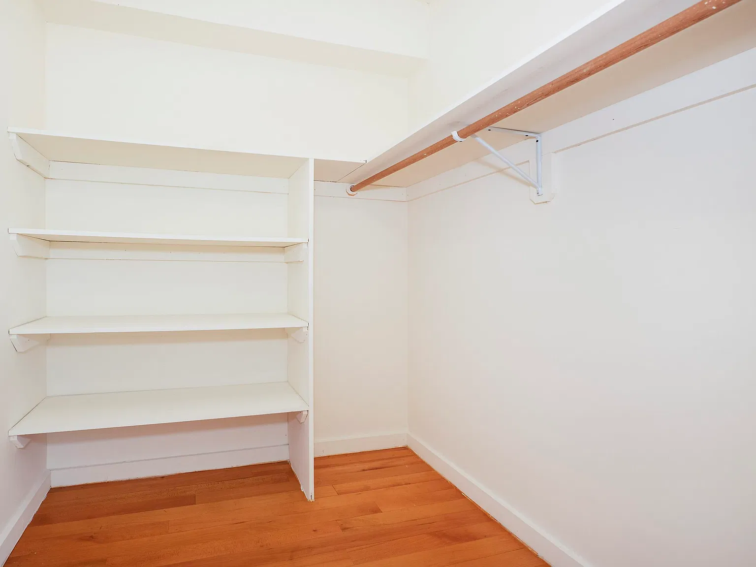444 Manhattan Avenue — Photo 3