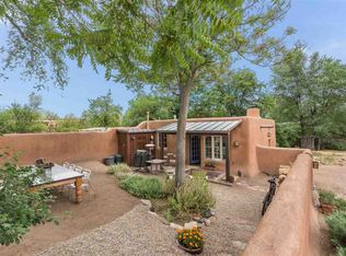6 Ranch House Rd, Santa Fe, NM 87506