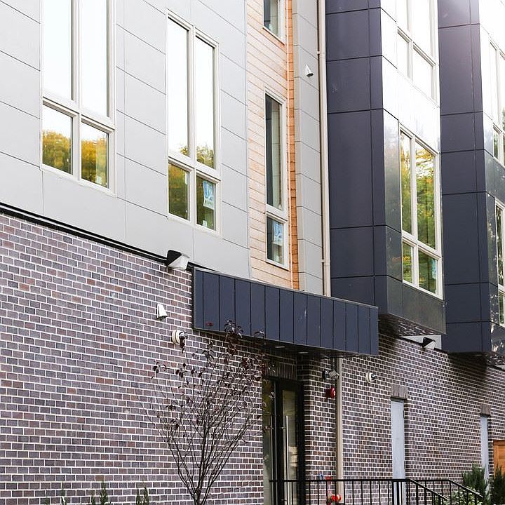 1st image of 4610-12 Cedar Ave #202