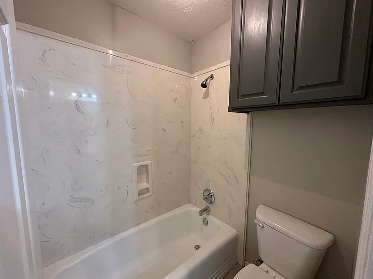 3920 Park Hurst Dr — Photo 19