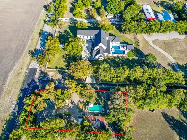 880 E Winningkoff Rd, Lucas, TX 75002